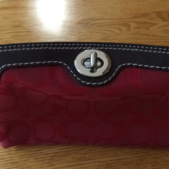 Coach Wristlet - Picture 3 of 7